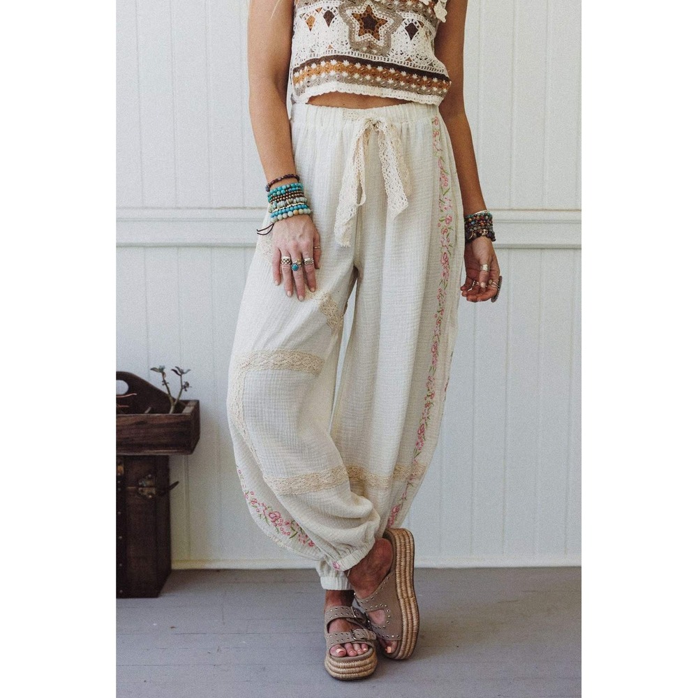 POL Clothing Cream Cotton Gauze Floral Embroidered Lace Harem Pants UWP80 L